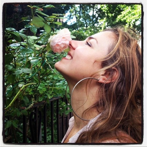 Meet your Posher, Evelina - Picture 2 of 2